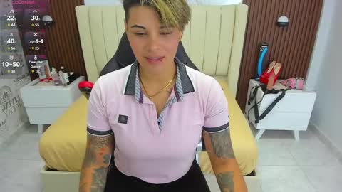 Karoll online show from February 21, 2:17 am