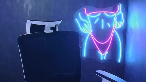 Caroline online show from December 6, 6:15 am