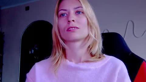 karoline121 online show from October 3, 12:10 pm