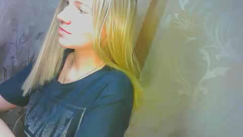 Caroline Fox online show from September 13, 10:56 am