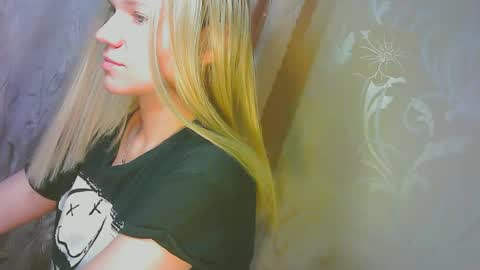 Caroline Fox online show from September 20, 11:08 am