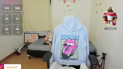 Snapshot of kat_ly_chan chatting on September 25, 12:54 am Kat       online show from September 25, 12:54 am