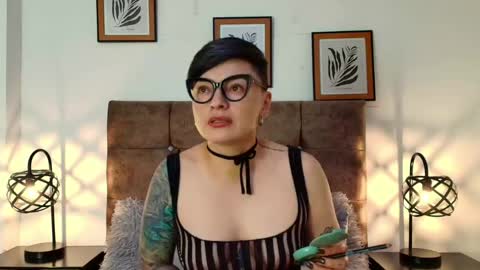 kat paradisse online show from April 23, 12:29 pm