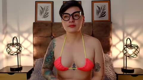 kat paradisse online show from March 15, 12:18 pm