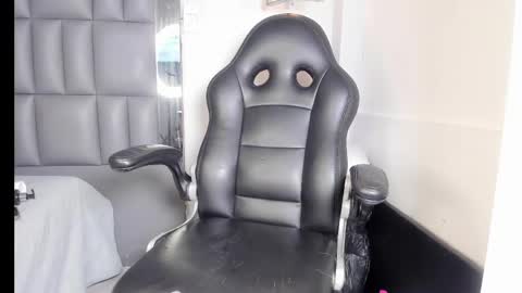 kataleya_west online show from May 16, 12:46 am