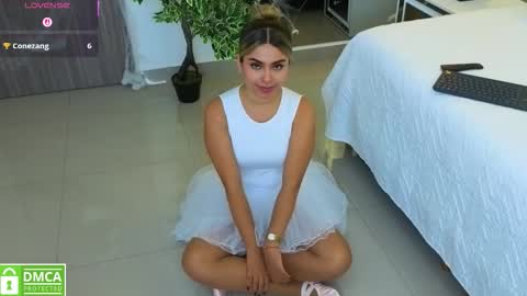 Kat online show from October 18, 12:19 pm