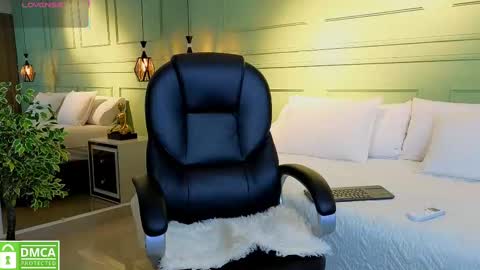 Kat online show from October 7, 12:31 pm