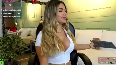 Kat online show from December 5, 1:56 pm