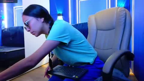 Katalina online show from June 11, 8:49 pm