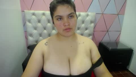 katalina santana25 online show from February 5, 7:28 pm