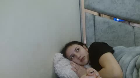 Snapshot of kate_davies chatting on October 23, 1:00 am kate online show from October 23, 1:00 am