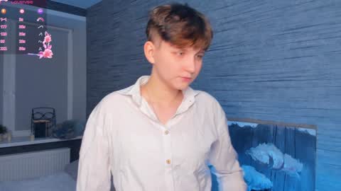 I am Essma online show from December 19, 8:34 pm