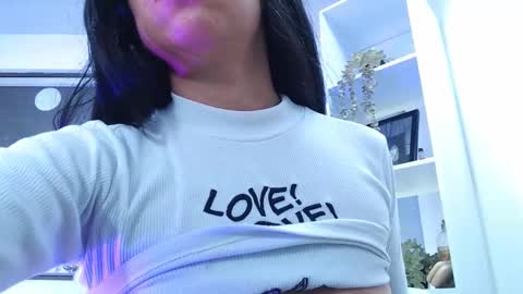 Kate  online show from December 5, 8:54 pm