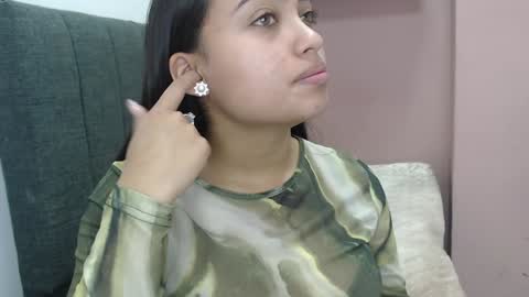 Kari online show from December 19, 1:51 pm