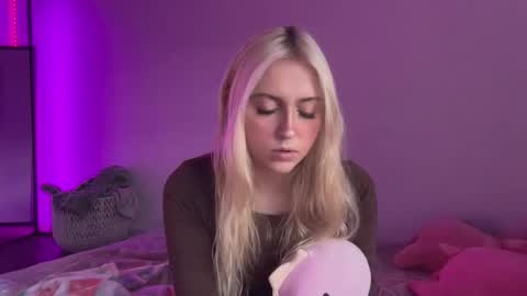 kateharperr online show from October 23, 1:11 am