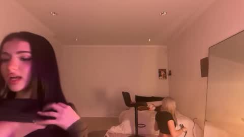 kateharperr online show from December 5, 9:05 pm