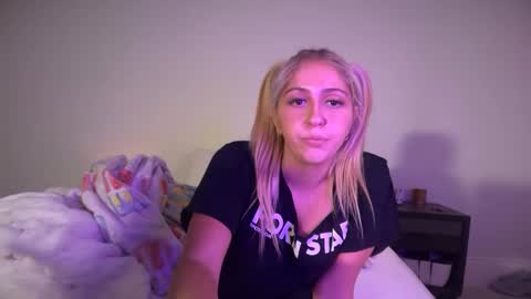 kateharperr online show from September 23, 6:11 am