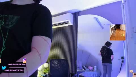 Im Katherine but call me Kate  online show from September 23, 12:25 pm