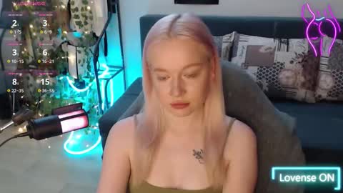 Lisa online show from November 17, 2:40 pm