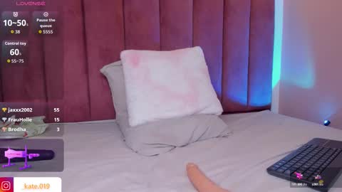 kateryn_bale online show from September 17, 9:13 pm