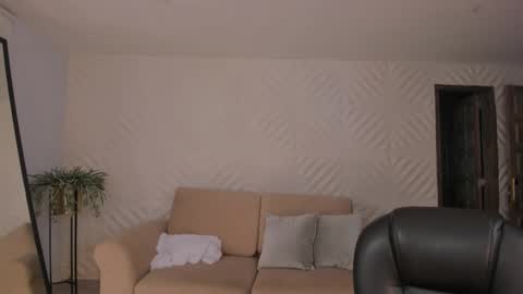 K A T E  online show from March 9, 12:30 pm