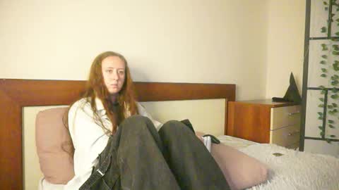 Snapshot of katharinedaggett chatting on October 22, 7:57 am katharinedaggett online show from October 22, 7:57 am