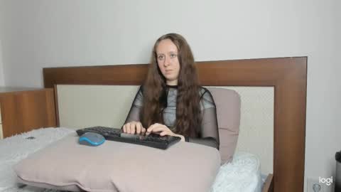 Snapshot of katharinedaggett chatting on October 20, 1:58 pm katharinedaggett online show from October 20, 1:58 pm