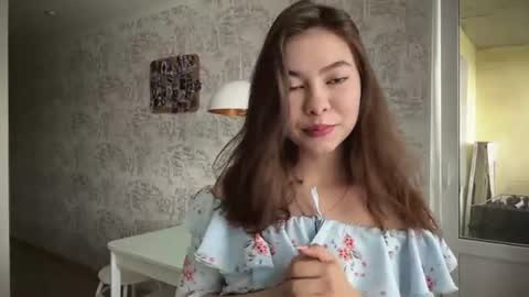Elle online show from June 24, 9:52 am