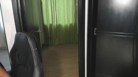 Katherine online show from April 5, 8:08 pm