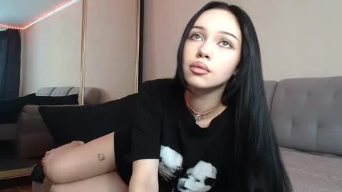 KathrineBerry online show from November 17, 5:19 am