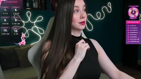 Snapshot of katie_taylorr chatting on October 23, 2:39 am Katie online show from October 23, 2:39 am