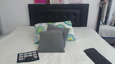 katie online show from March 19, 7:18 pm