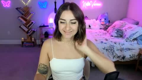 Katie Verona online show from March 12, 11:33 pm