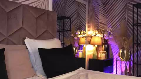 KatJolie online show from March 13, 4:03 am