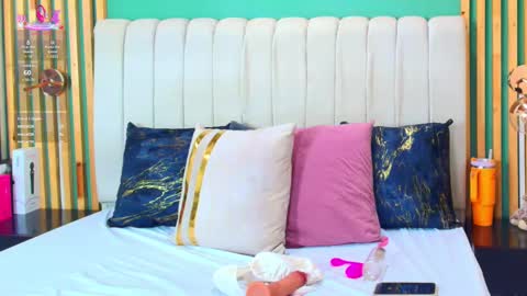 K A T L Y N  online show from February 27, 7:15 pm