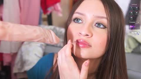 K A T L Y N  online show from December 18, 7:51 pm