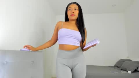 Follow me on instagram and twitter as correaktnees online show from March 8, 6:19 am