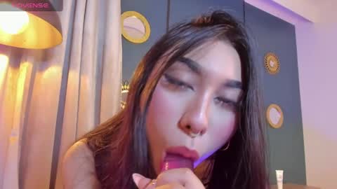 katnissa_ online show from May 27, 8:28 pm