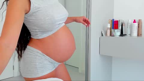 Katrin online show from December 15, 1:16 pm