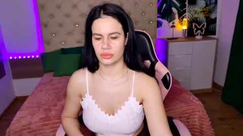 KattieSims online show from March 8, 4:09 am