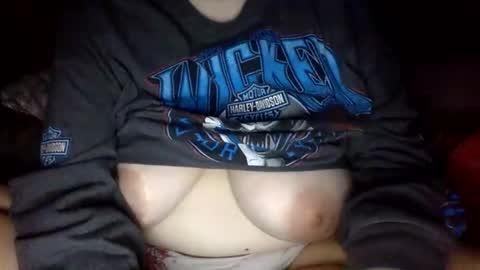 Snapshot of kattyxoxo98753 chatting on October 22, 5:07 pm kattyxoxo98753 online show from October 22, 5:07 pm