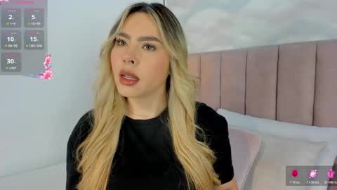 Snapshot of katya_blonde chatting on October 22, 12:32 pm katya_blonde online show from October 22, 12:32 pm