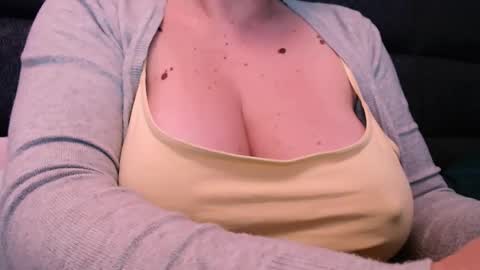 Katy online show from December 18, 7:04 am