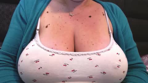 Katy online show from December 11, 3:26 pm