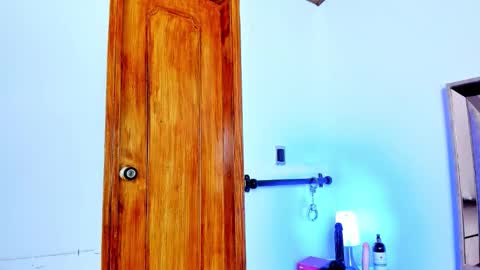 katyortiz online show from November 4, 11:48 am