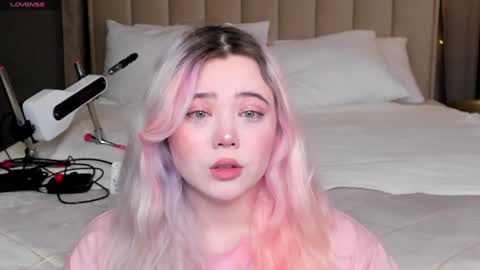 Yuki  online show from January 24, 8:44 am