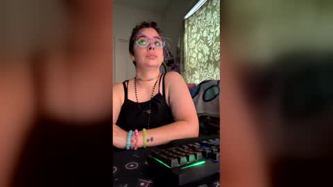 kawaiicvnt420 online show from May 23, 3:43 pm