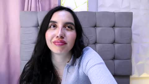 kaylee_lee online show from September 19, 4:33 am