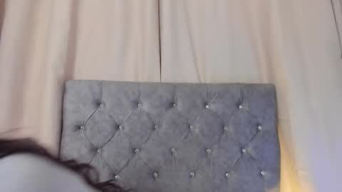 kaylee_lee online show from January 7, 5:11 am