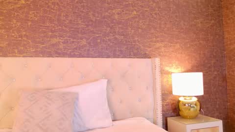  KAYLIE  online show from March 20, 11:20 pm